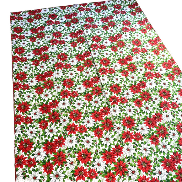 Christmas Tablecloth 1980’s Lightweight Cotton Blend Poinsettias Red Green White - Picture 2 of 10